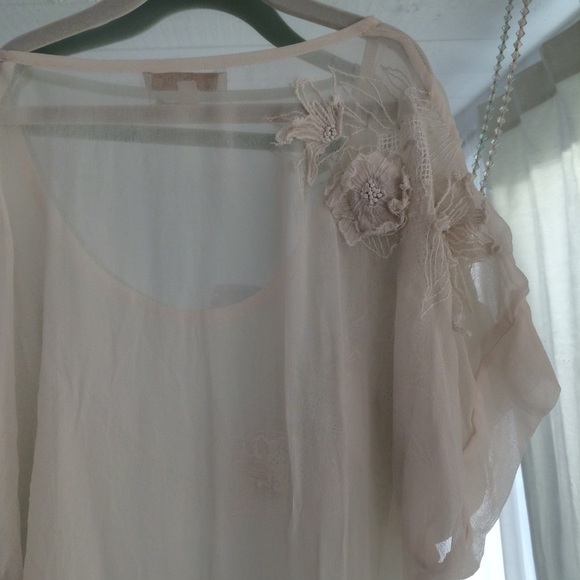 Beautiful Delicate Top NWOT! - Picture 7 of 9